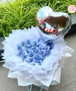 Bó hoa sáp màu xanh 9 lớp phối bóng và đèn