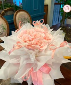 Bó hoa hồng ecuador phối nơ tiểu thư siêu sang