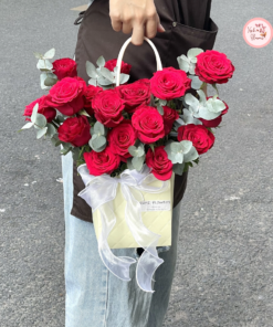 Tổng hợp mẫu giỏ hoa tone đỏ