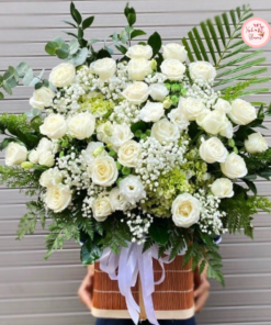 Tổng hợp mẫu giỏ hoa tone trắng