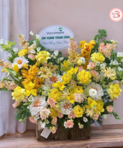 Tổng hợp mẫu giỏ hoa tone vàng