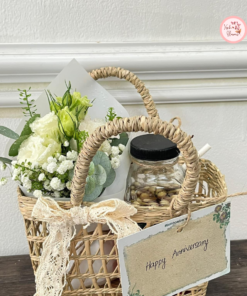 Giỏ hoa cùng đổ uống đi kèm