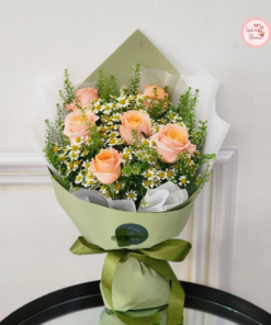 Bó hoa hồng tone hồng xinh xắn