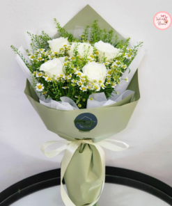 Bó hoa hồng tone trắng thanh khiết